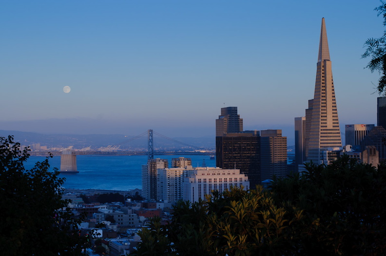 full moon in San Francisco2010d16c024.jpg